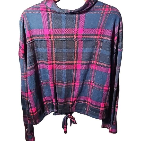 NOBO, No Boundaries plaid longsleeve flannel button-down, 3X, Draw tie, Crop Top - Picture 2 of 8